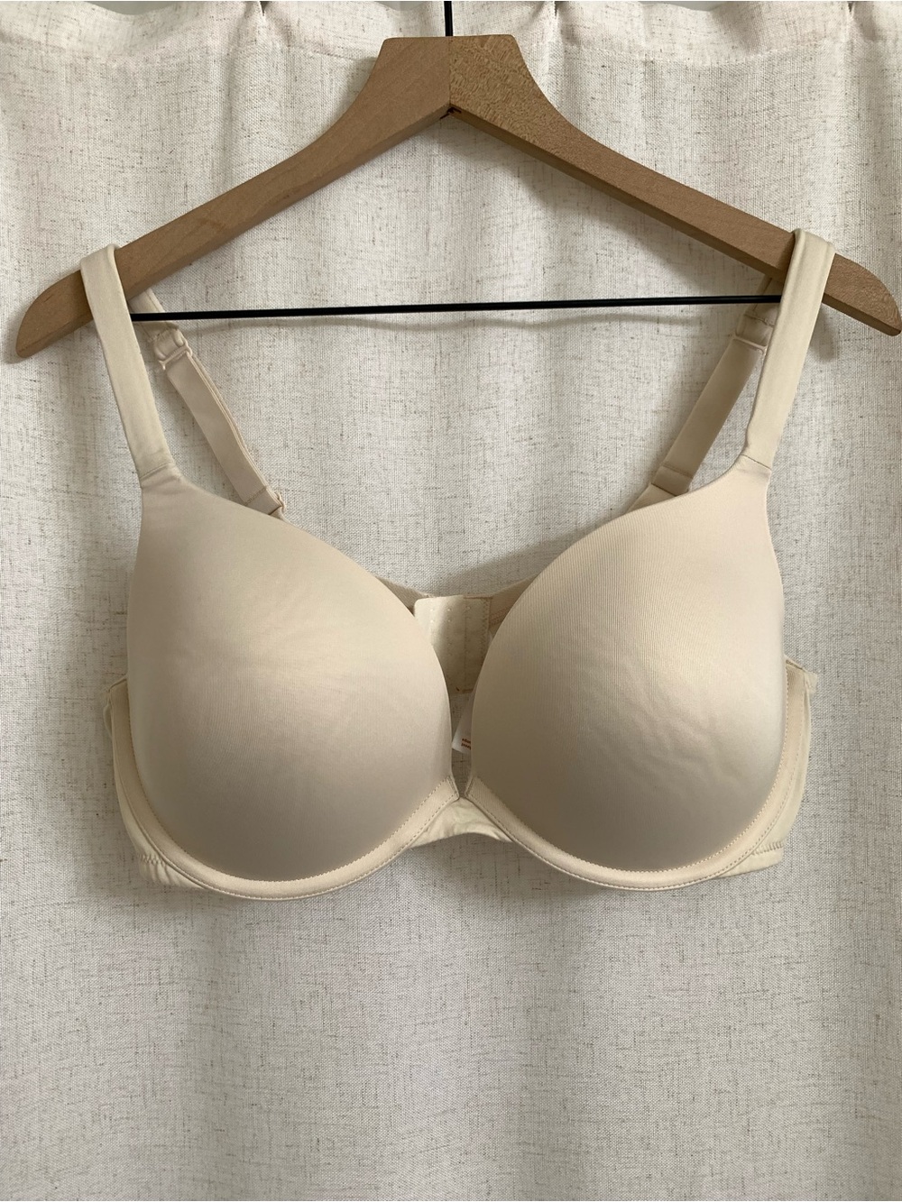 Cacique Boost Plunge 38DD Nude Smooth T-Shirt Bra Cream Excellent